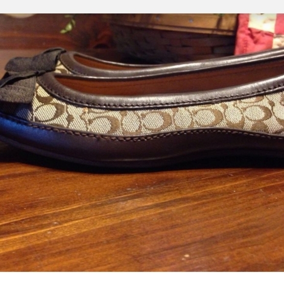AUTHENTIC VINTAGE COACH SOPHIA CANVAS &  BROWN LEATHER SIG C FLAT SHOES Size 9.5 - Picture 4 of 13